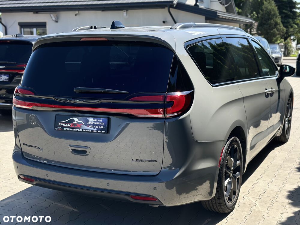 Chrysler Pacifica - 20