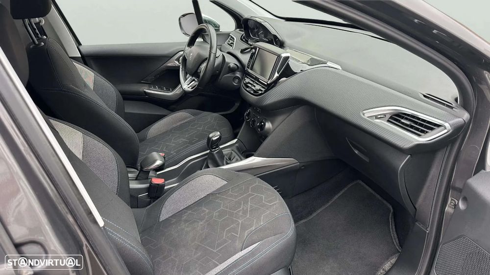 Peugeot 2008 1.2 PureTech Allure - 11