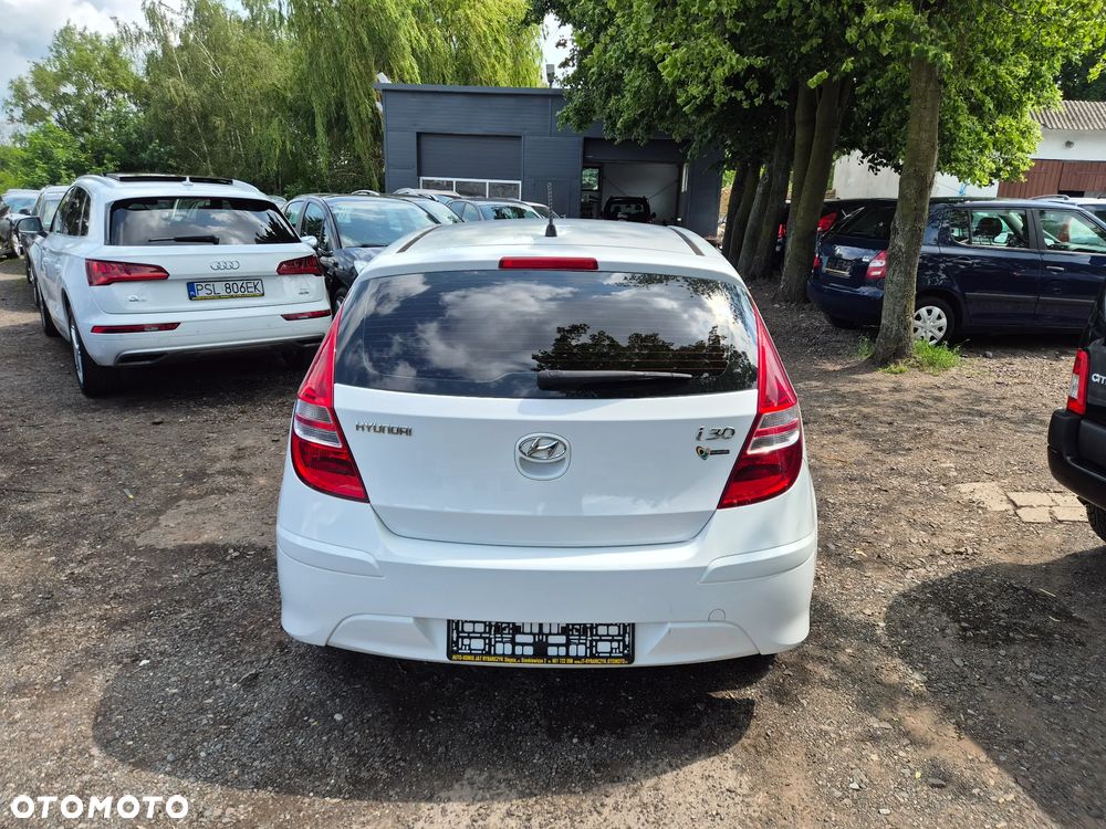 Hyundai i30 1.4 FIFA WM Edition - 8