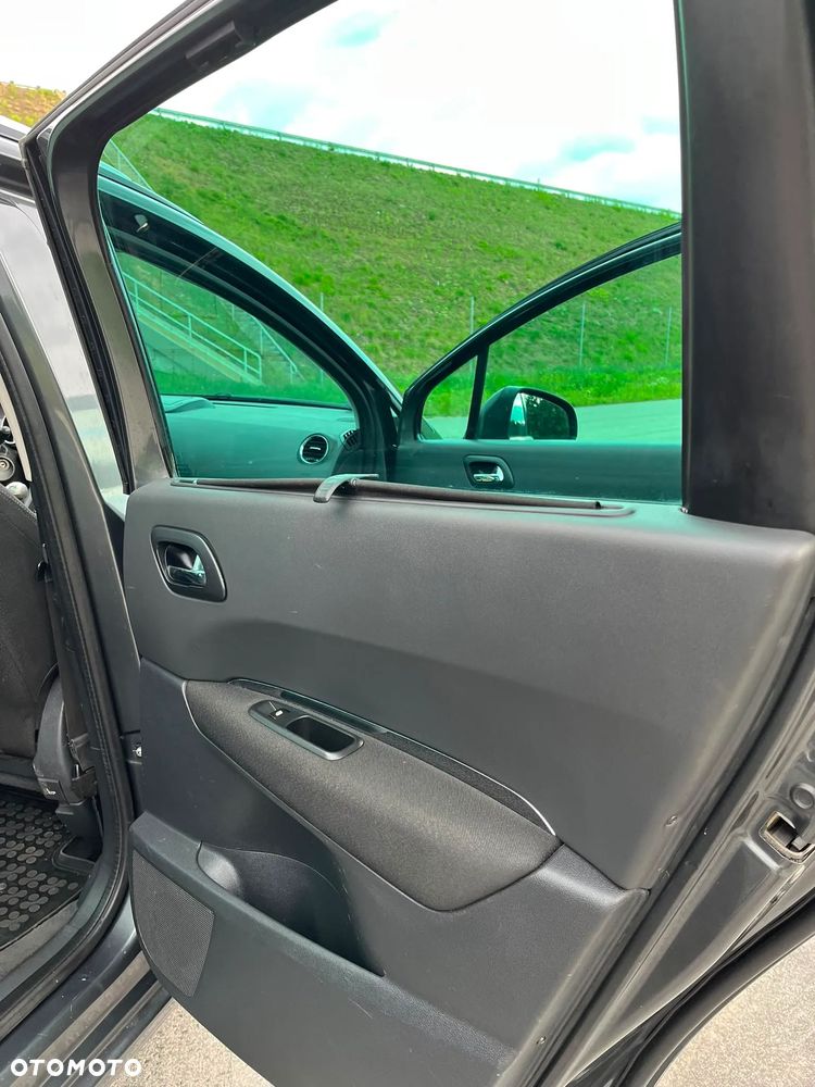 Peugeot 5008 1.6 HDi Premium - 34
