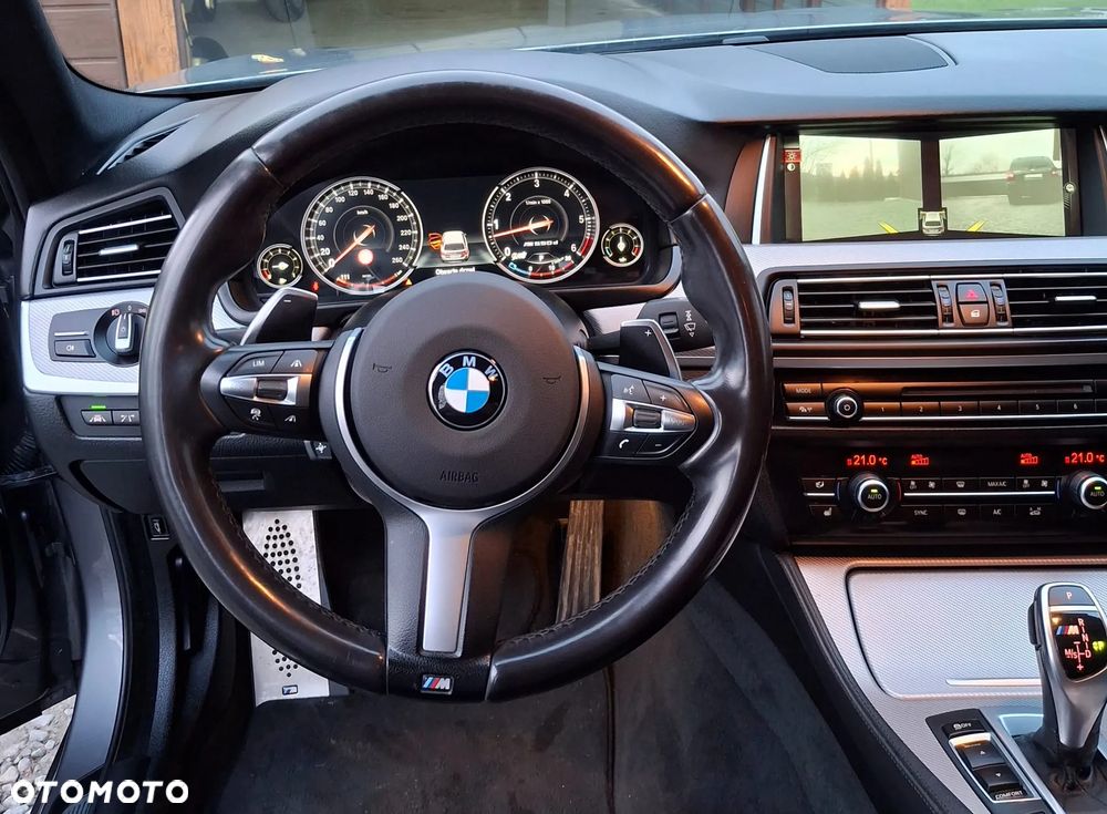 BMW Seria 5 M550d xDrive Sport-Aut - 13