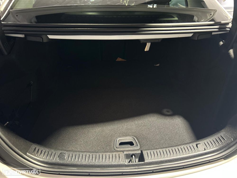 Mercedes-Benz E 200 d AMG Line - 8