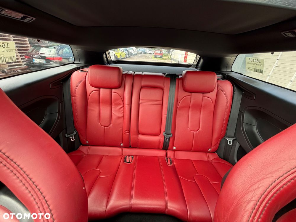 Land Rover Range Rover Evoque - 22