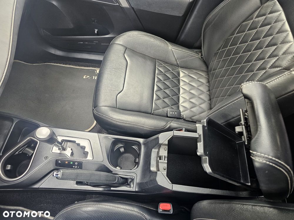 Toyota RAV4 Hybrid Prestige 4x4 - 13