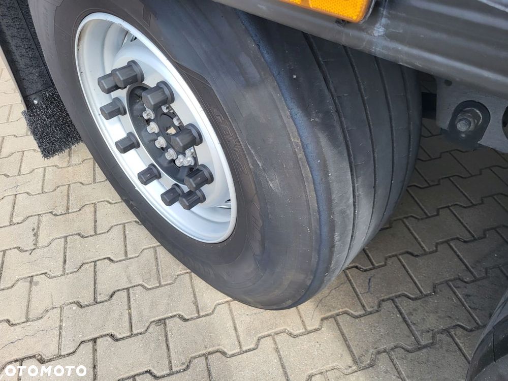 Schmitz Cargobull Kwiatówka; ThermoKing SLXi300; Uchwyty promowe, Paleciarka, STD - 13