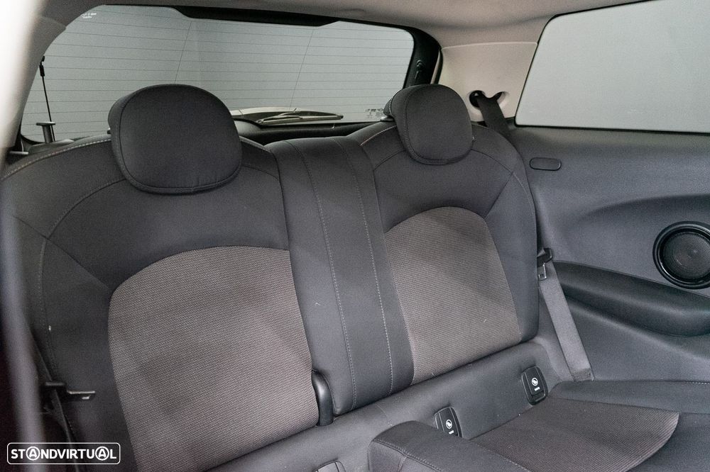 MINI 3 Portas Cooper D - 41