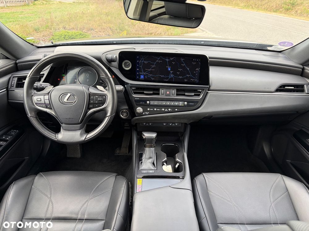Lexus ES 300h - 19