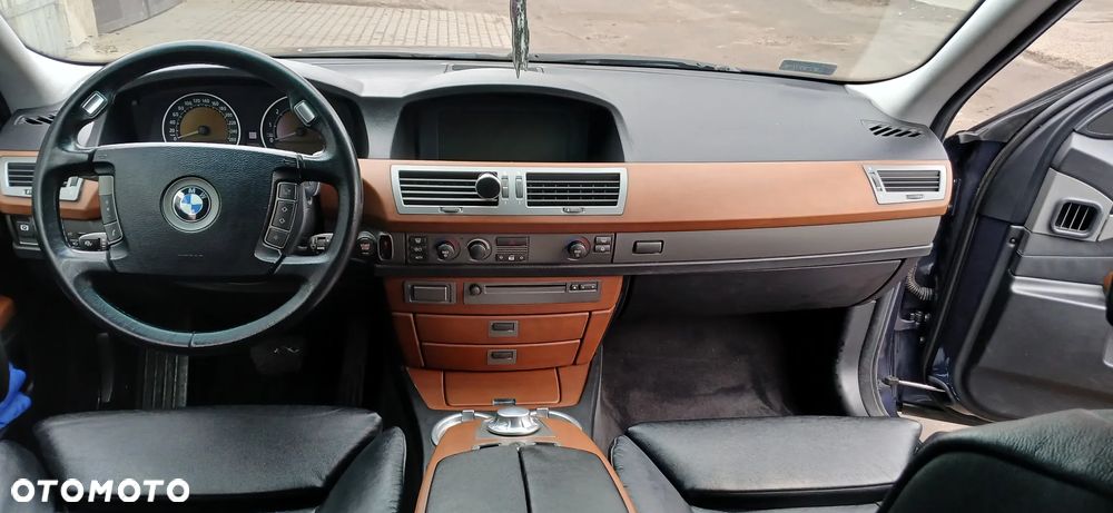 BMW Seria 7 735i - 7