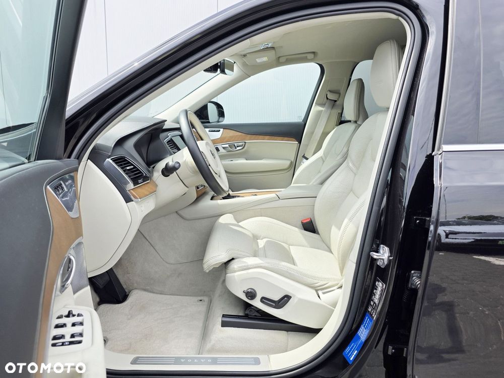 Volvo XC 90 - 11