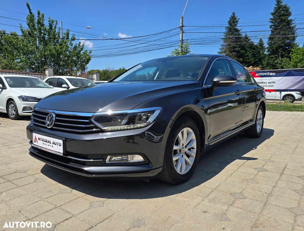 Volkswagen Passat 1.5 TSI ACT DSG Comfortline - 28