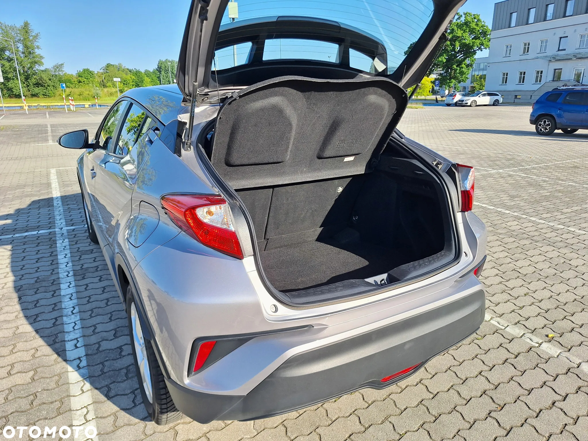 Toyota C-HR 1.8 Hybrid Premium - 12