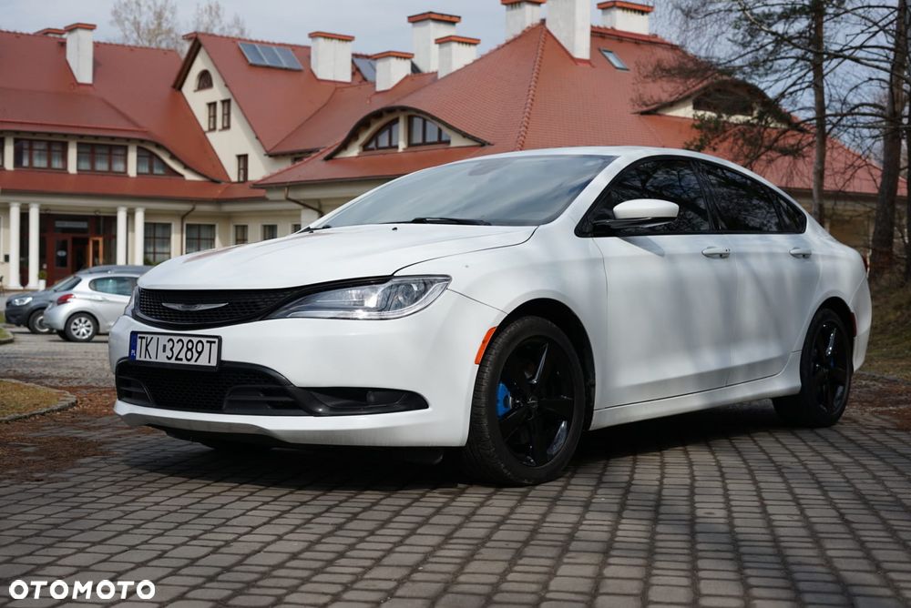 Chrysler 200 - 1