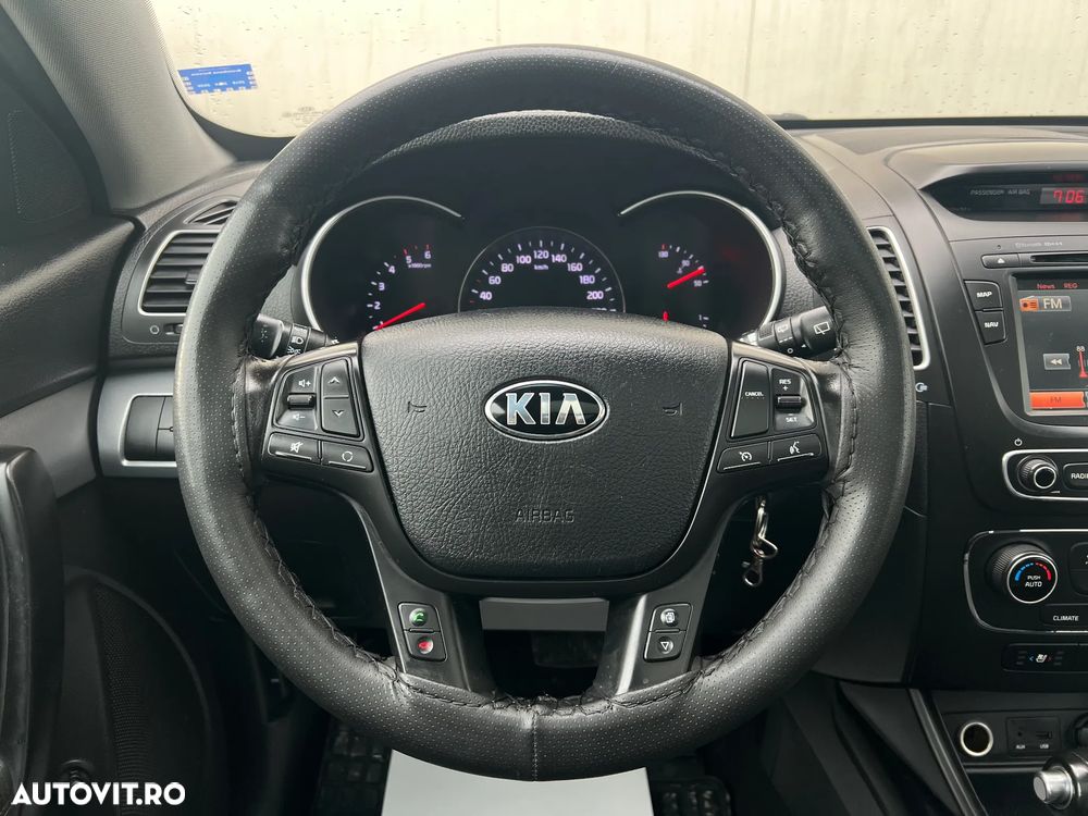 Kia Sorento 2.2 DSL 4x4 Aut. Classic - 15