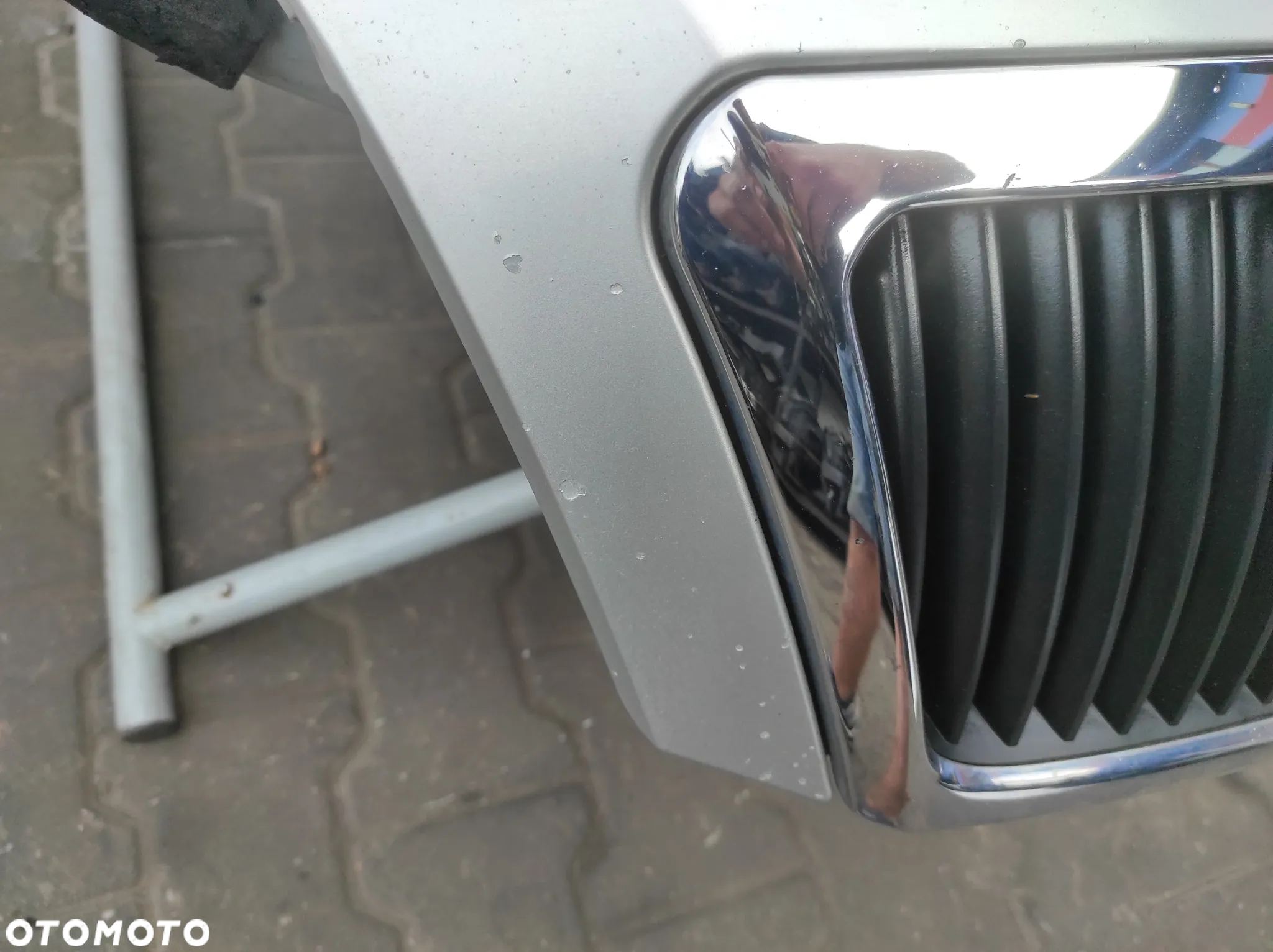 MASKA POKRYWA SILNIKA SKODA OCTAVIA 2 9156 SREBRNA ATRAPA GRILL LOGO WYSYŁKA !!! - 6