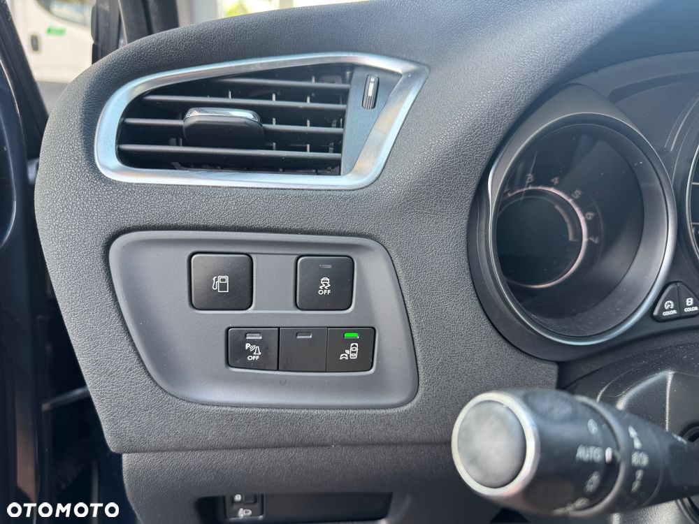 Citroën C4 2.0 HDi Exclusive - 12
