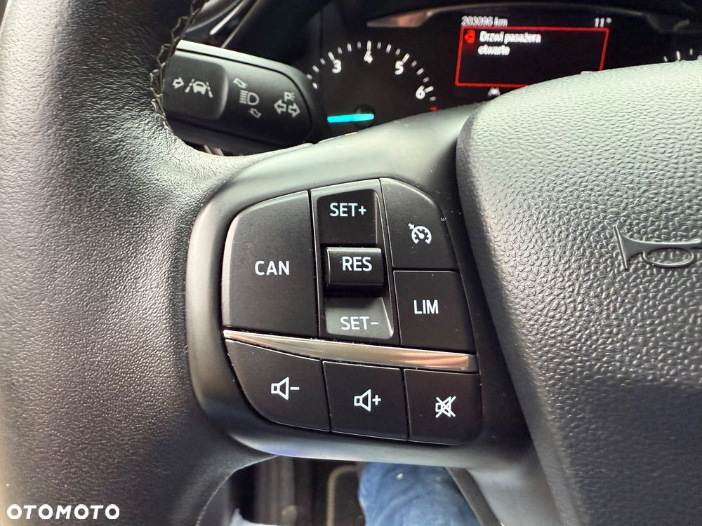 Ford Fiesta 1.0 EcoBoost Titanium X - 36