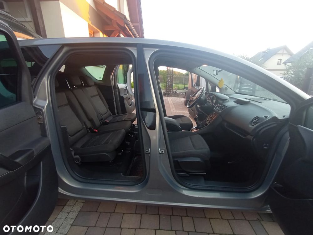 Opel Meriva - 9