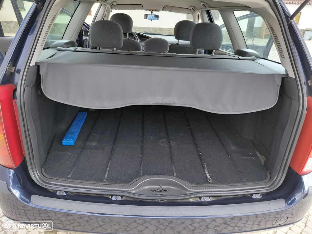 Ford Focus SW 1.8 TDCi Comfort - 4