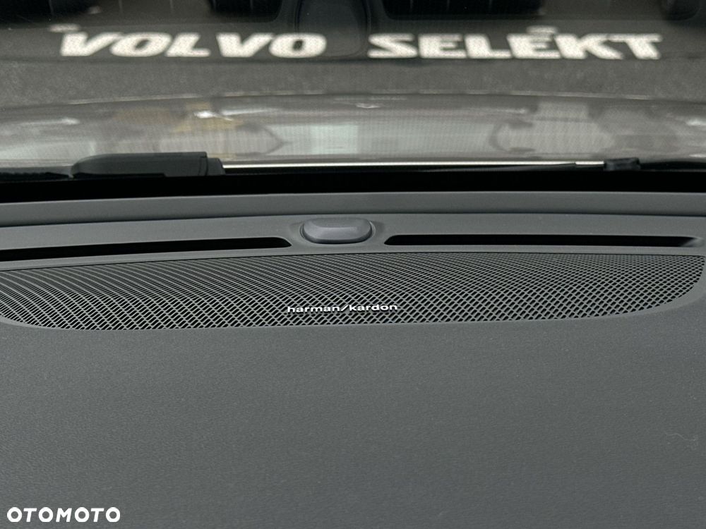 Volvo XC 40 - 33