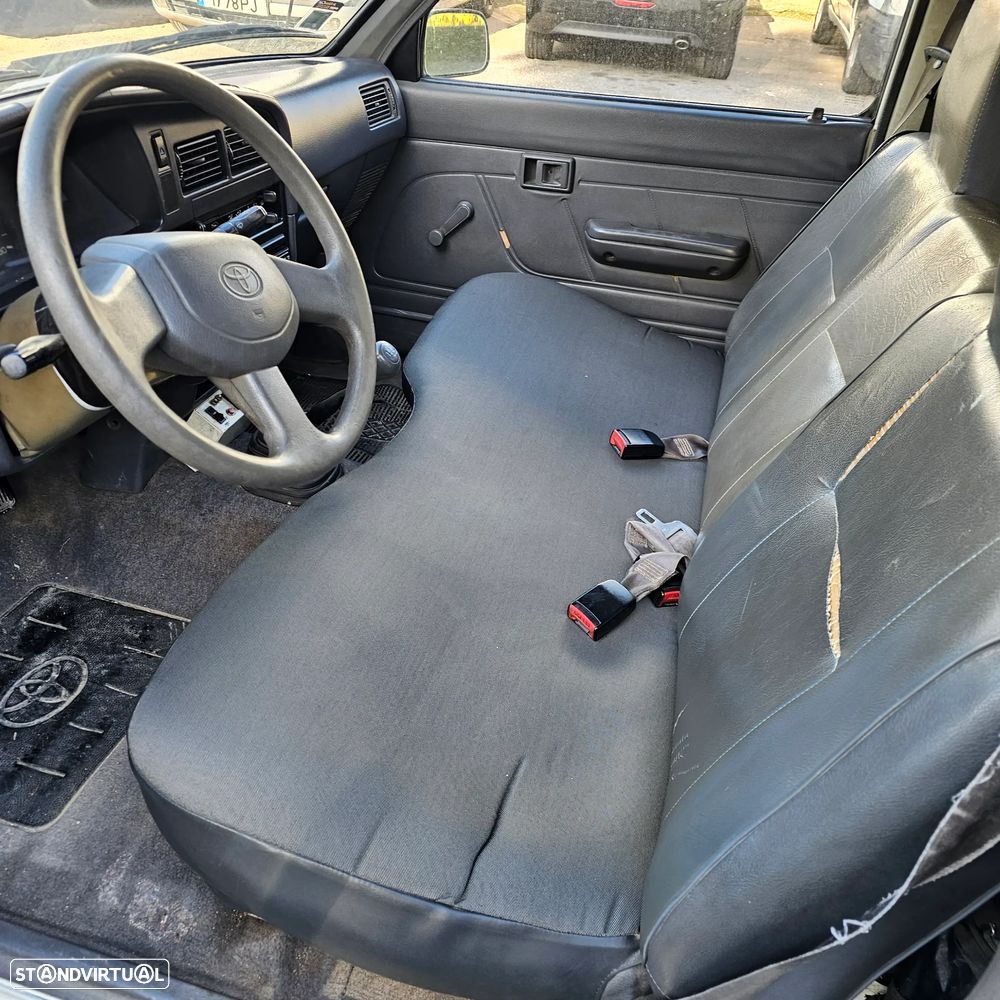 Toyota Hilux FRIGORÍFICA - 35