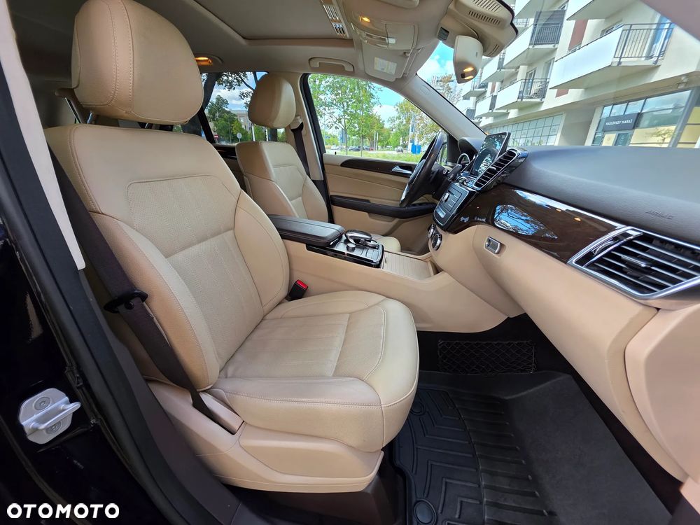 Mercedes-Benz GLE - 36