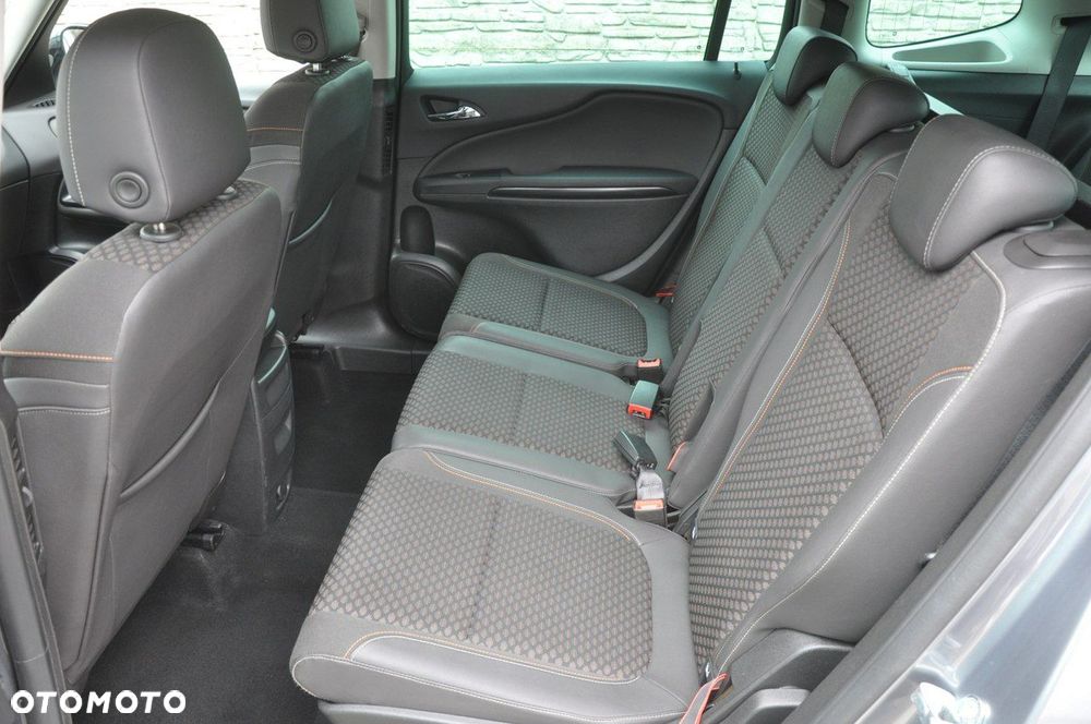 Opel Zafira Tourer 1.4 Turbo Innovation - 10