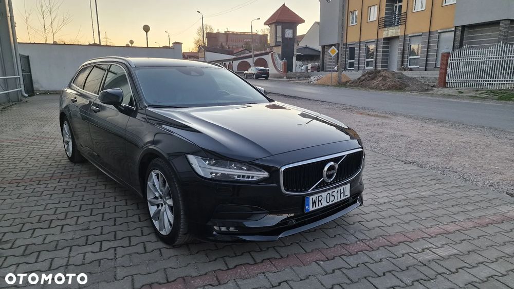 Volvo V90 D4 Momentum - 1