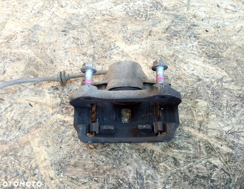 ZACISK HAMULCOWY LEWY PRZÓD OPEL ZAFIRA C 2.0 CDTI - 3