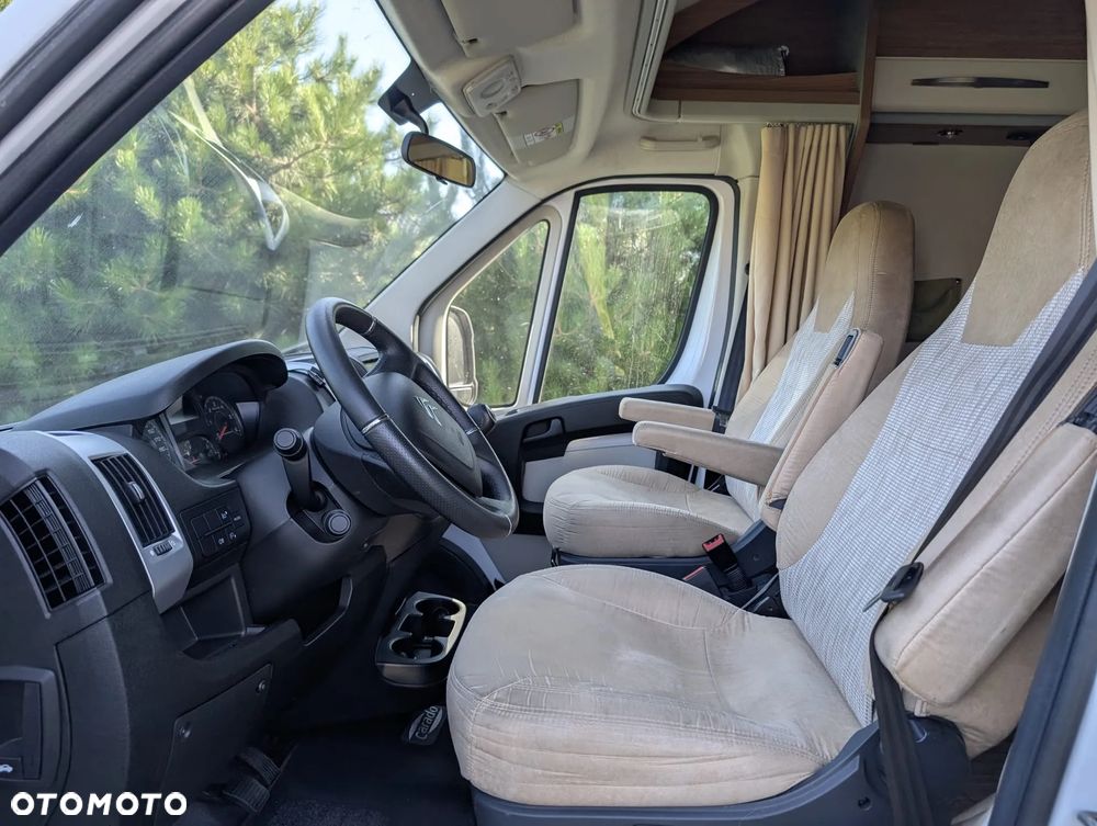 Citroën CARADO - 7