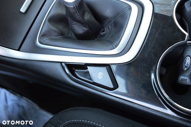 Ford S-Max - 25