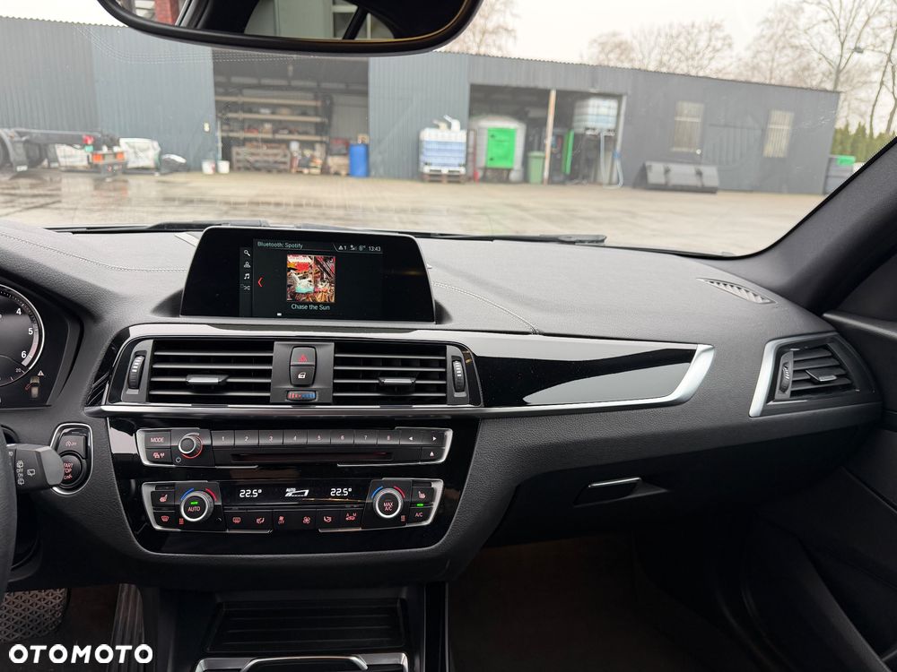 BMW Seria 1 120d Sport Line Shadow - 29