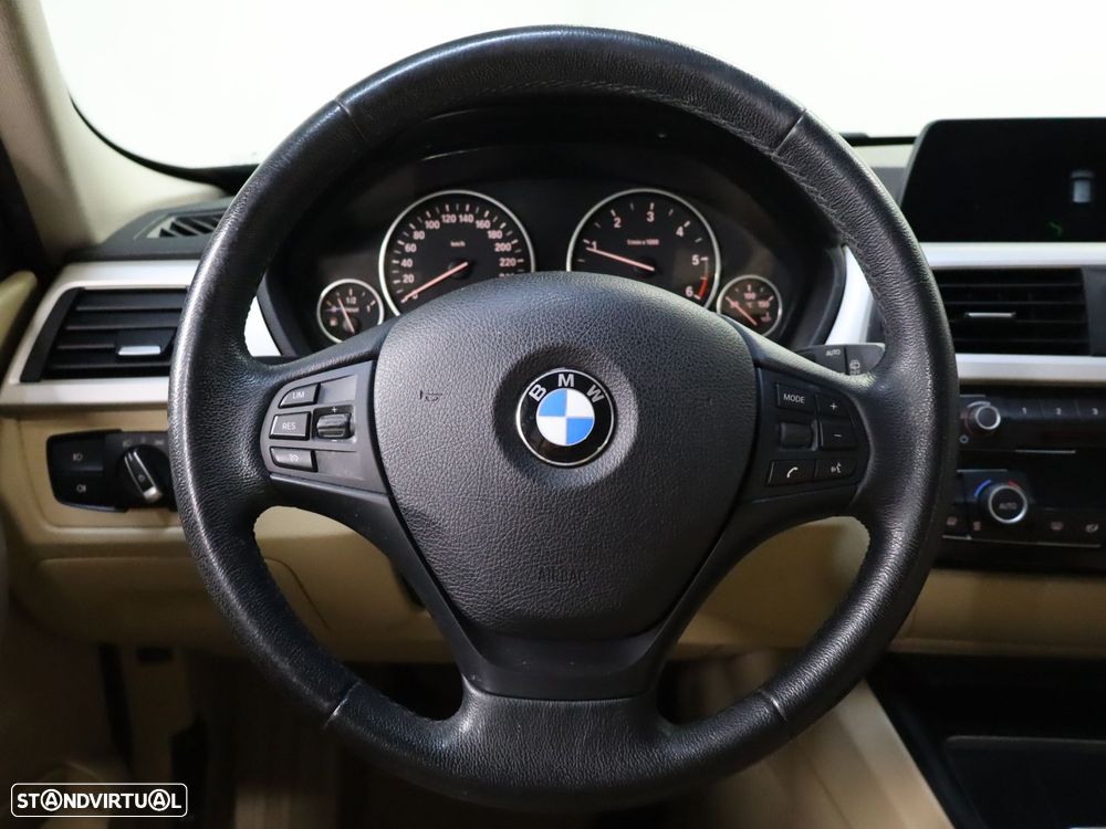 BMW 318 d Advantage - 11