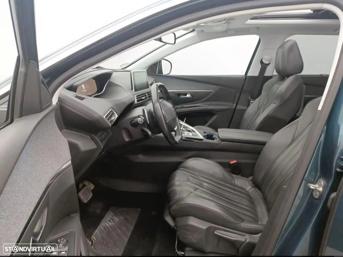 Peugeot 5008 1.5 BlueHDi Allure Pack EAT8 - 3