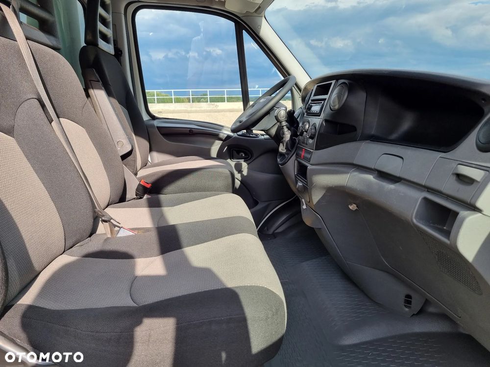 Iveco Daily 35C15 3.0 HPi 150KM 8-Palet Kontener dł 4.57 - 8