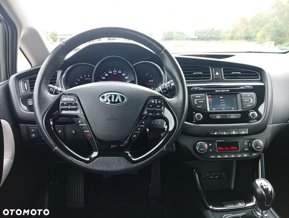 Kia Ceed 1.6 CRDi 128 Platinum Edition - 19