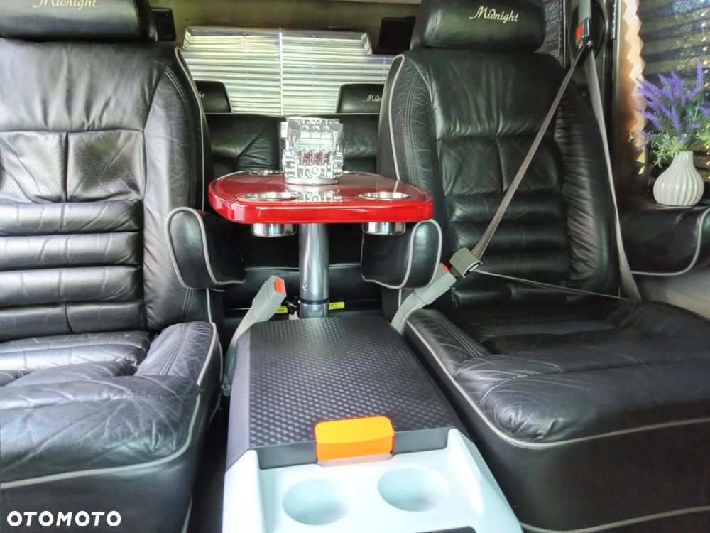 Chevrolet Astro - 17