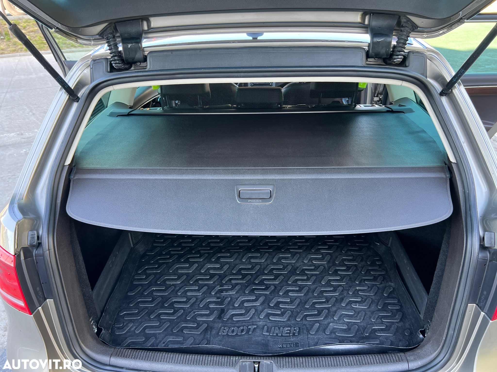 Volkswagen Passat Variant 2.0 TDI BlueMotion Technology Highline - 20