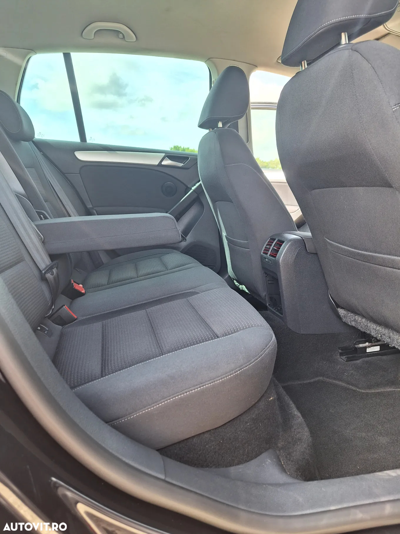 Volkswagen Golf 2.0 TDI Comfortline DSG - 15