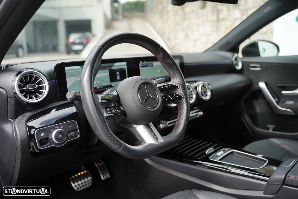 Mercedes-Benz A 200 AMG Line Aut. - 35