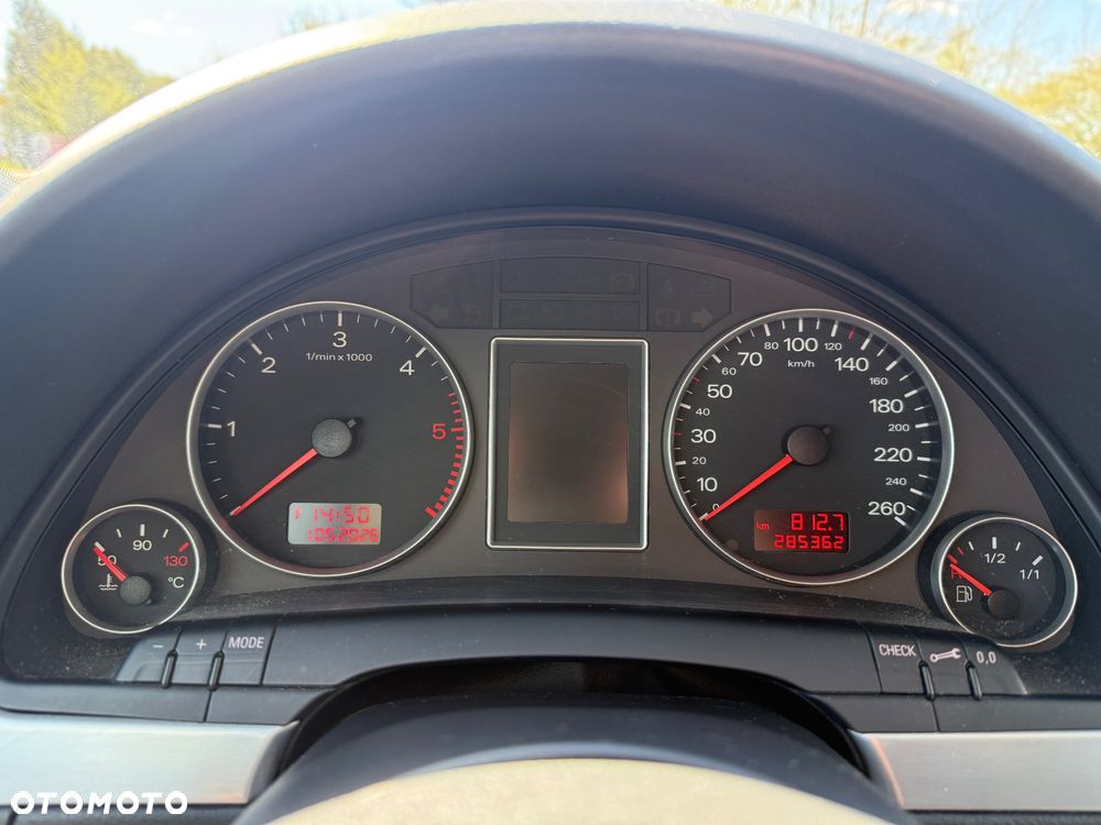 Audi A4 Avant 2.0 TDI DPF - 10