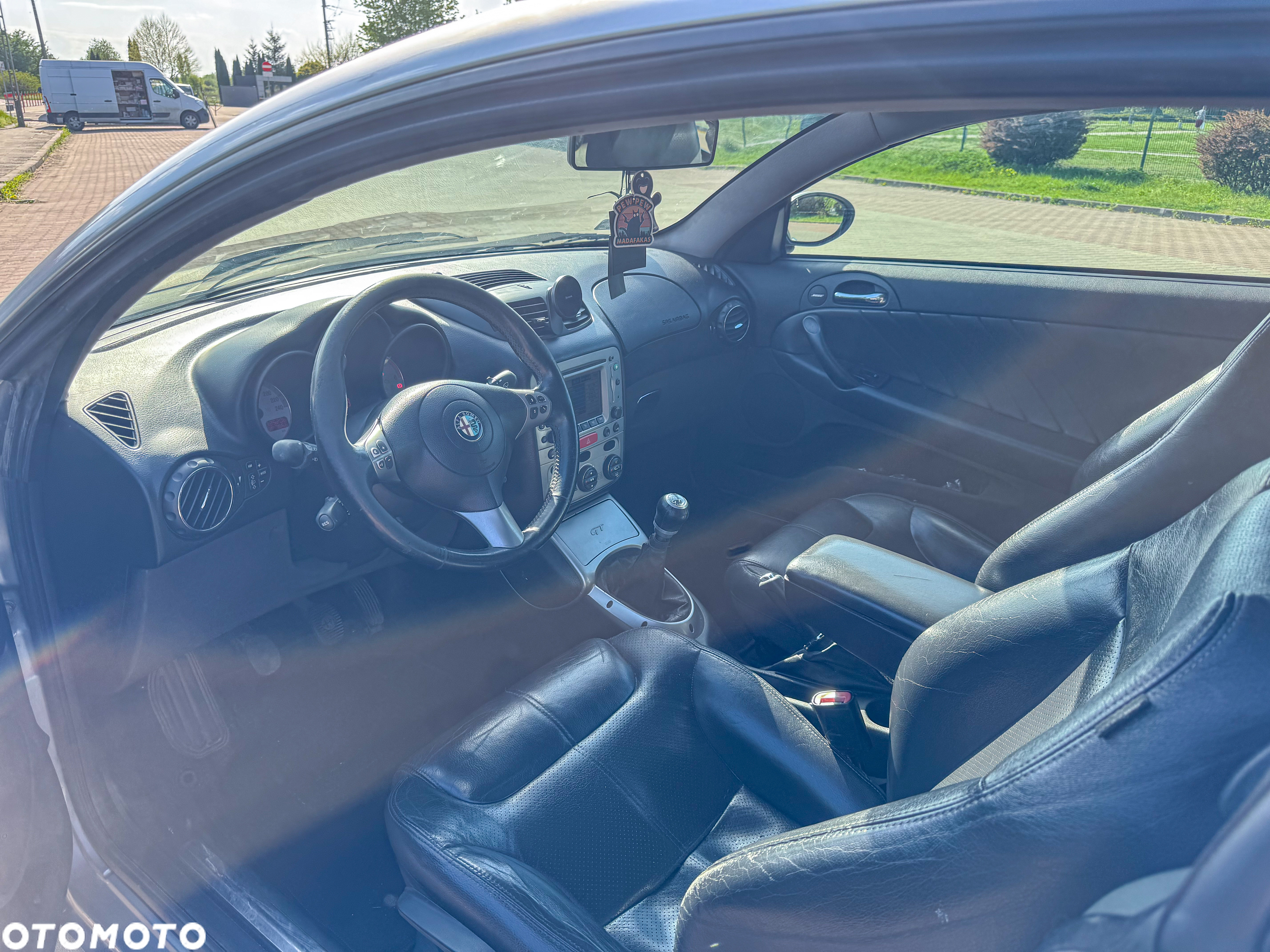 Alfa Romeo GT 1.9 JTD M-Jet DPF Distinctive - 13