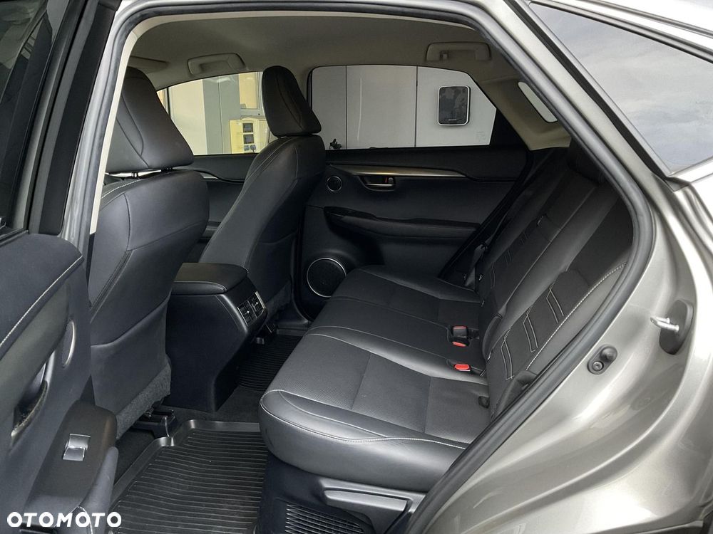 Lexus NX 300h Comfort AWD - 15