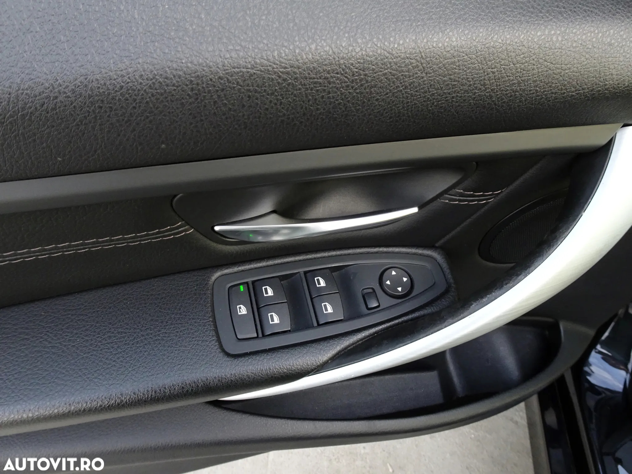 BMW Seria 3 320i Efficient Dynamics Edition Sport Line - 17