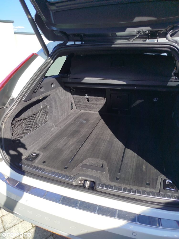 Volvo V90 Cross Country T5 AWD Ocean Race - 9