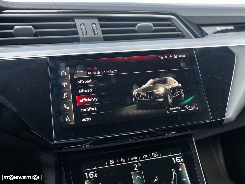 Audi e-tron 55 quattro S line - 52