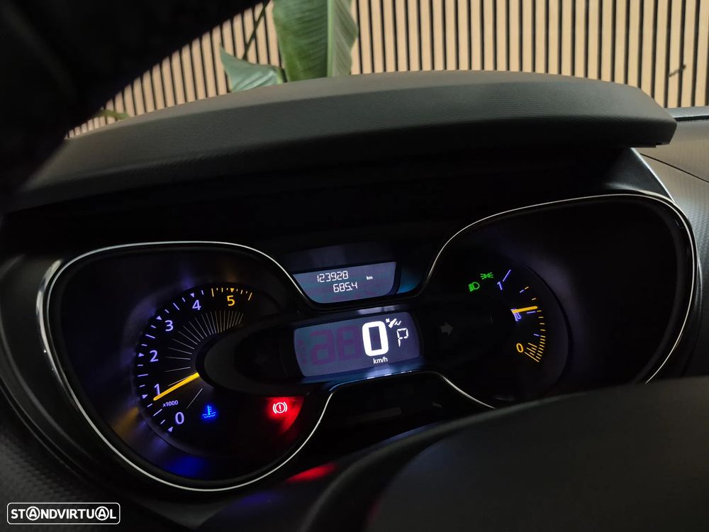 Renault Captur dCi 90 EDC Dynamique - 14