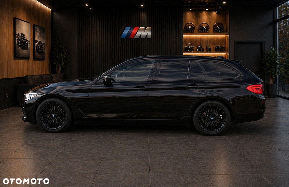 BMW Seria 5 525d xDrive Sport-Aut Luxury Line - 6