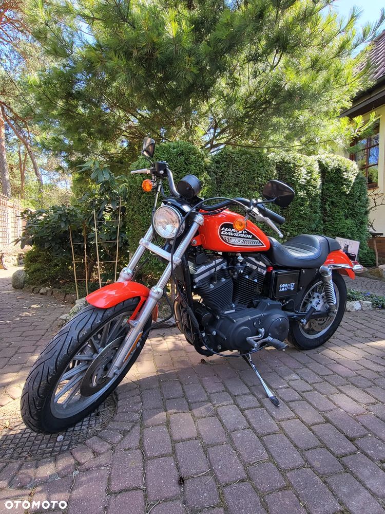 Harley-Davidson Sportster Custom 883C - 2