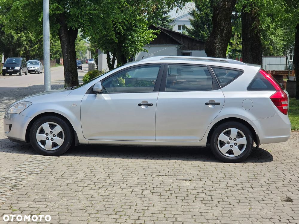 Kia Ceed - 15