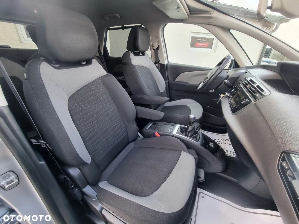 Citroën C4 Picasso e-HDi 115 Intensive - 8